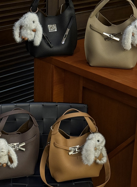 馨菲荔枝纹设计感百搭手提包(配挂件)BD6183