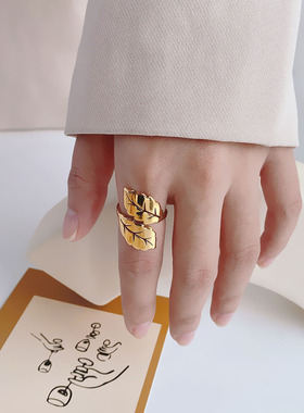 简约钛钢戒指女叶子18k金色小众高级感冷淡风韩版指环网红潮饰品