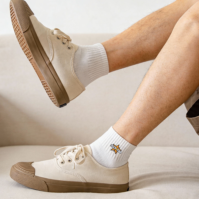 男士中筒袜精梳棉秋冬吸汗防臭男袜潮流五角星刺绣女袜运动男袜子