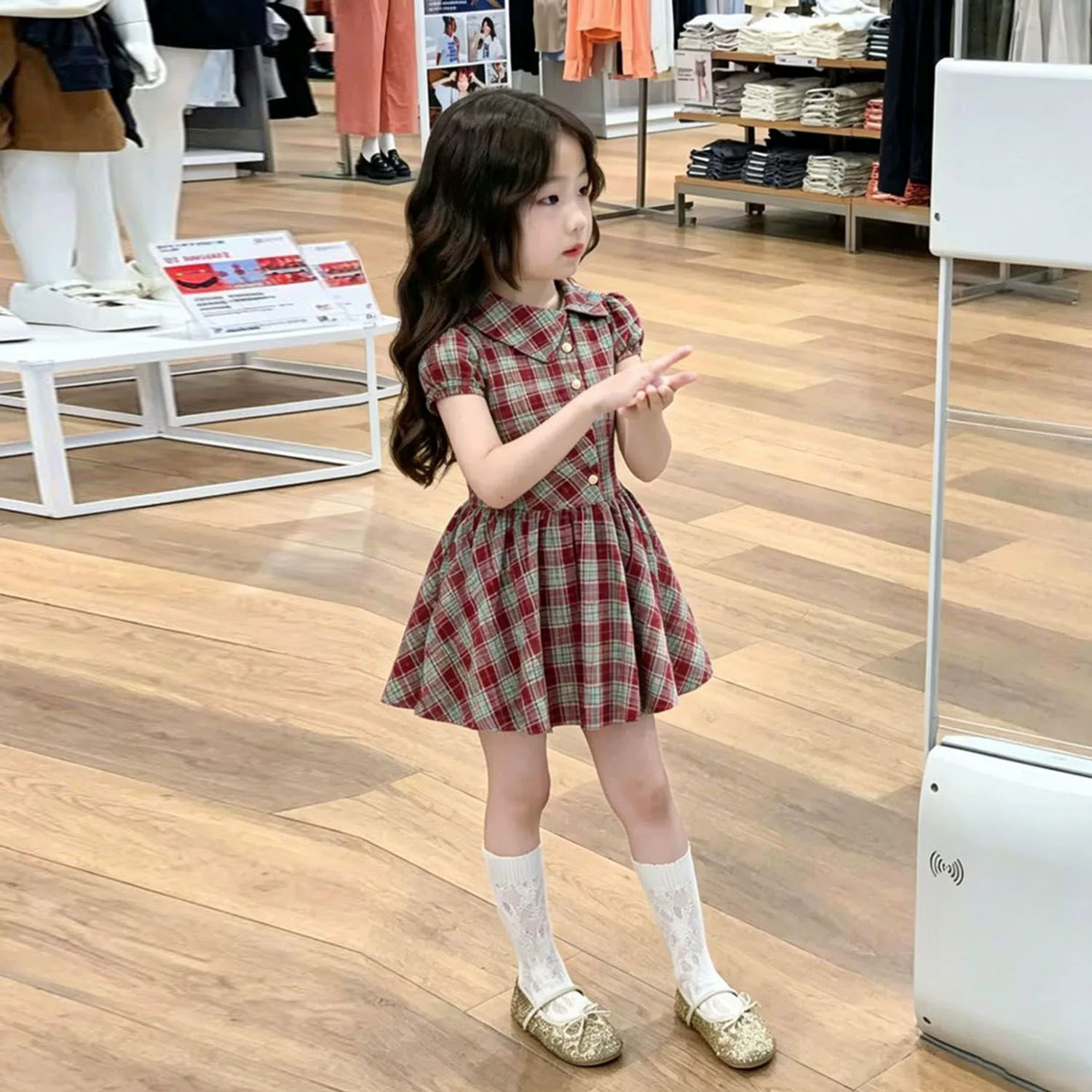女童夏季学院风格纹泡泡袖连衣裙