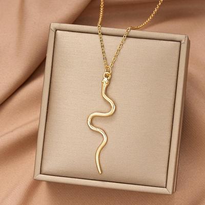 Snake pendant necklace women跨境简约百搭玫瑰金蛇形吊坠项炼女