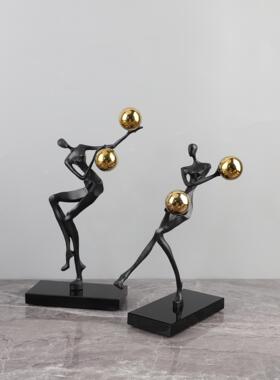 北欧创意金属杂技人物雕像摆件样板间玄关书房酒柜电视柜家居装饰