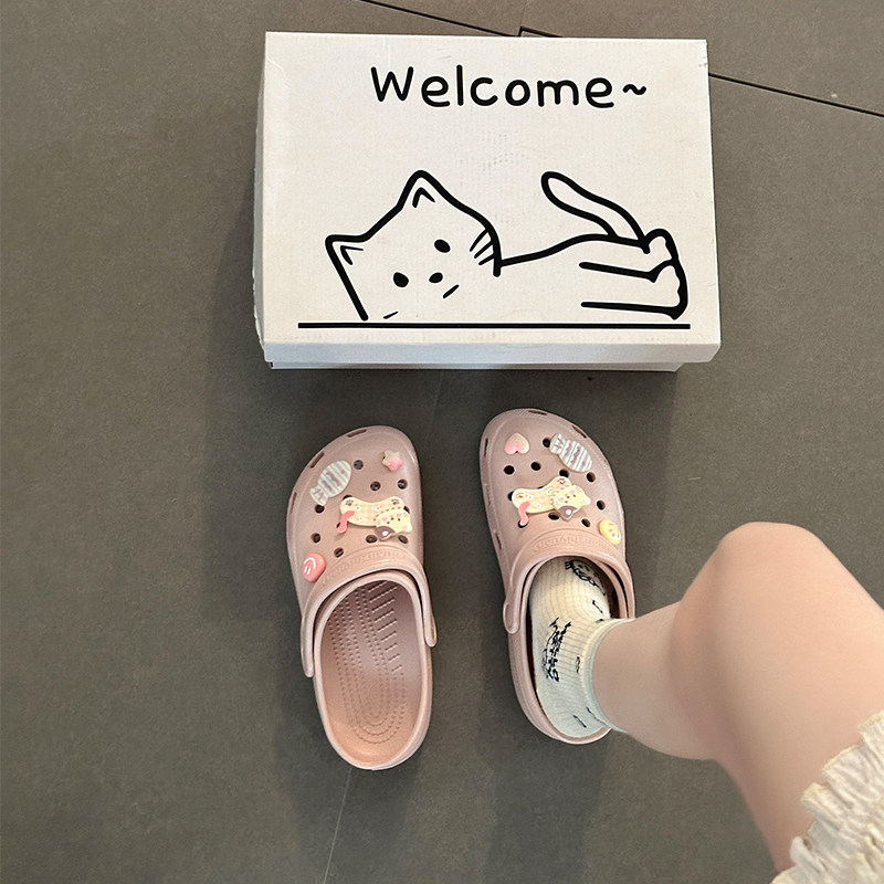 意尔康可爱风夏季卡通猫咪洞洞鞋女2026厚底防滑包头拖鞋一脚蹬增
