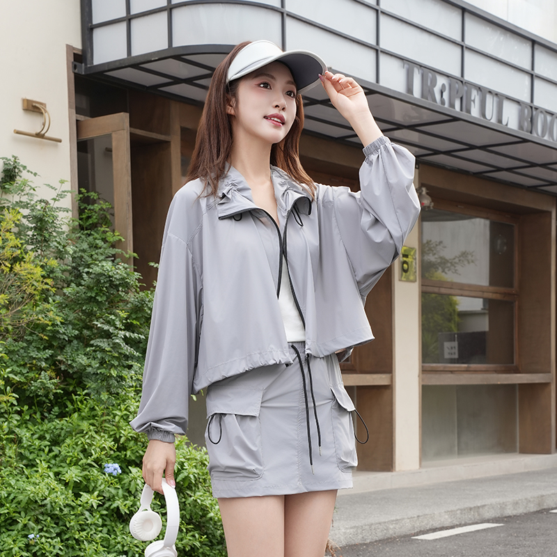防晒衣女款2025新款夏季冰丝户外防紫外线宽松休闲防晒服衬衫套装