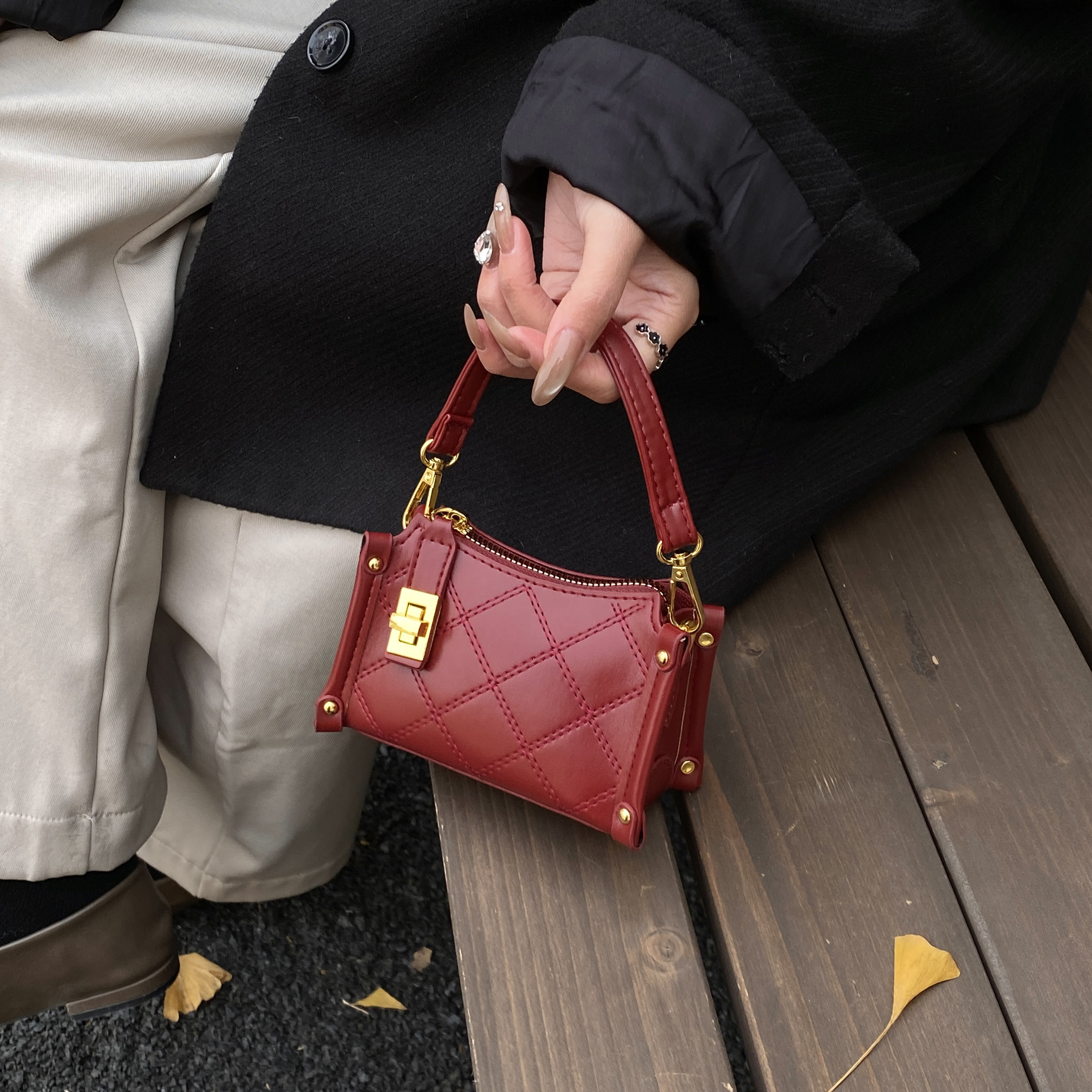 迷你儿童包包菱格纹绣线手提小方包洋气女童斜挎包外出复古单肩包,玩具/童车/益智/积木/模型,斜挎包/拎包/腰包,淘宝优惠券,粉丝福利购,淘宝优惠卷