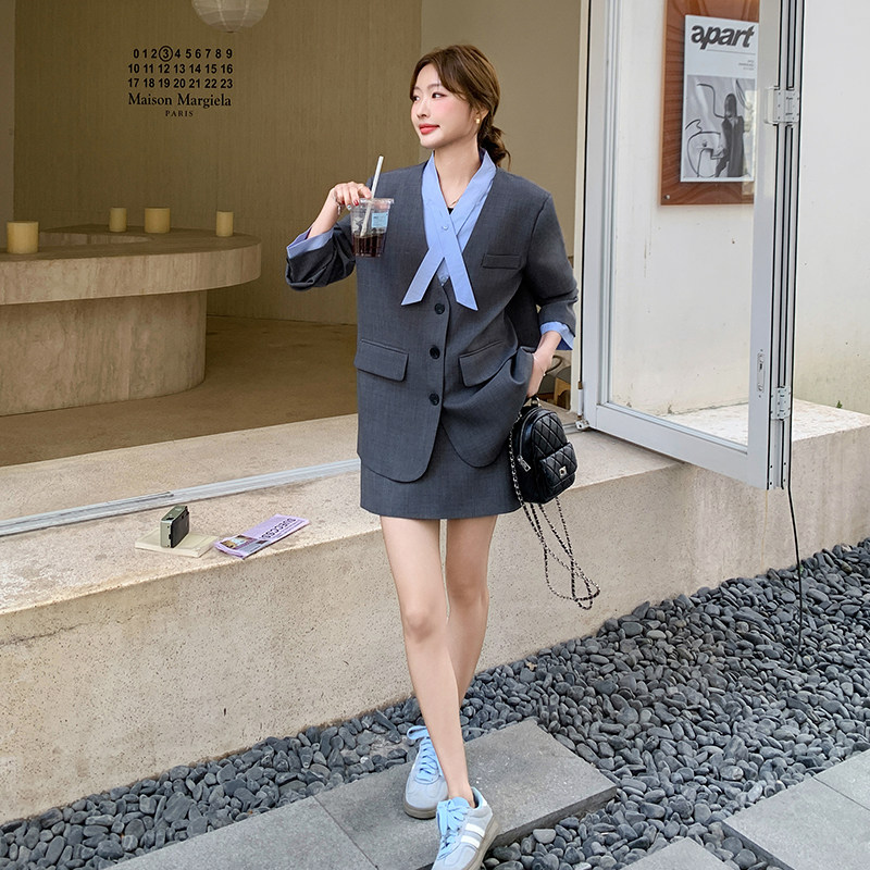 灰色西装套装女秋季2025新款短裙小个子短款穿搭一整套职业两件套,女装运动套装,浙宝210（原浙宝191）