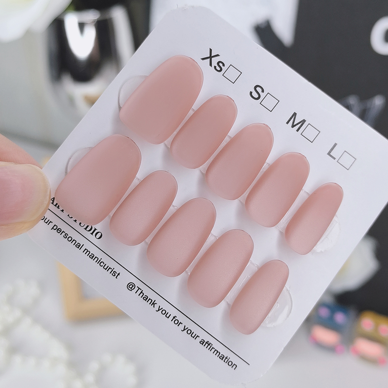 裸色磨砂椭圆形穿戴甲片