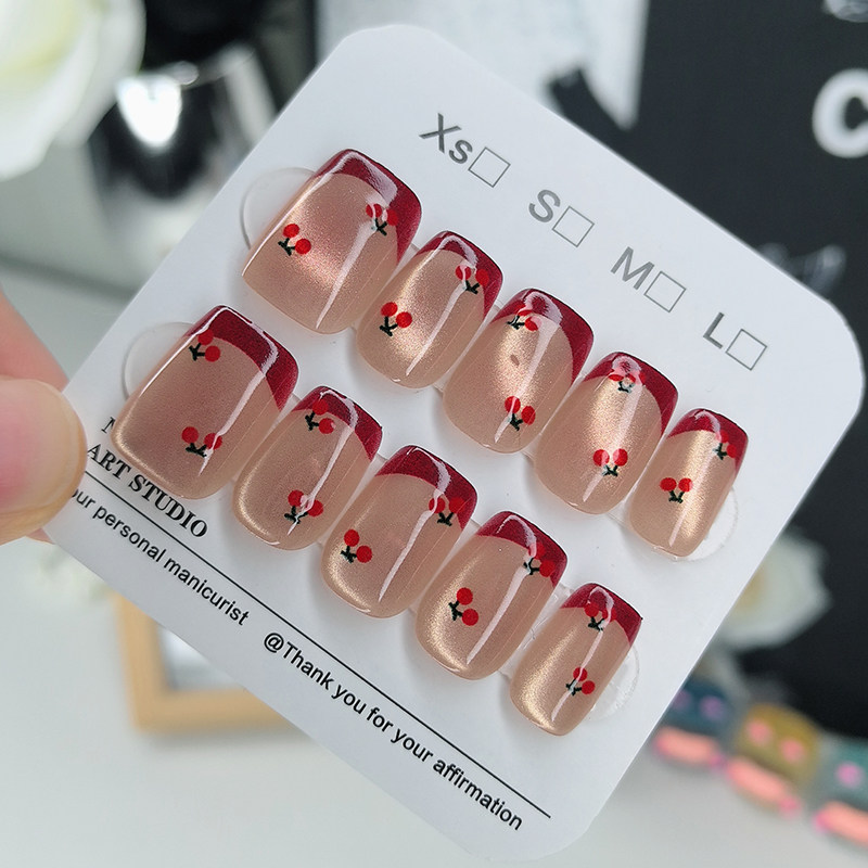 2026新款樱桃图案穿戴甲短款美甲贴片红色法式边百搭高级感指甲贴,彩妆/香水/美妆工具,穿戴甲/甲片,淘宝优惠券,粉丝福利购,淘宝优惠卷