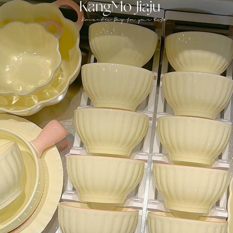 新款直销网红奶呼呼釉下彩碗碟套装家用陶瓷盘乔迁新居轻奢餐具自