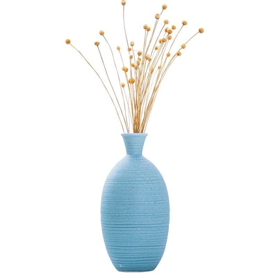 Contracted ceramic vases, small white is pure and fresh and