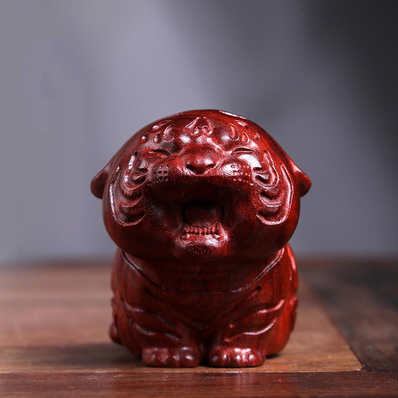 小叶紫檀生肖虎年手把件小老虎摆件实木刻摆件装饰工艺品