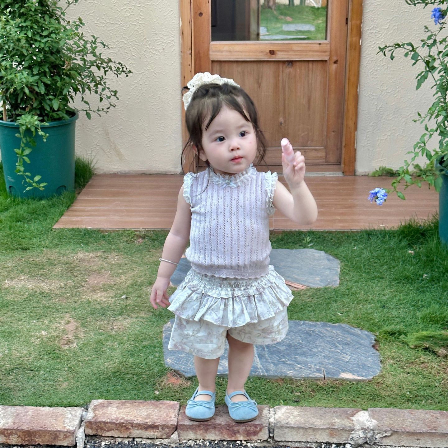 Cutemily春夏女婴童圆领针织上衣女宝莫代尔镂空吊带蕾丝薄款背心