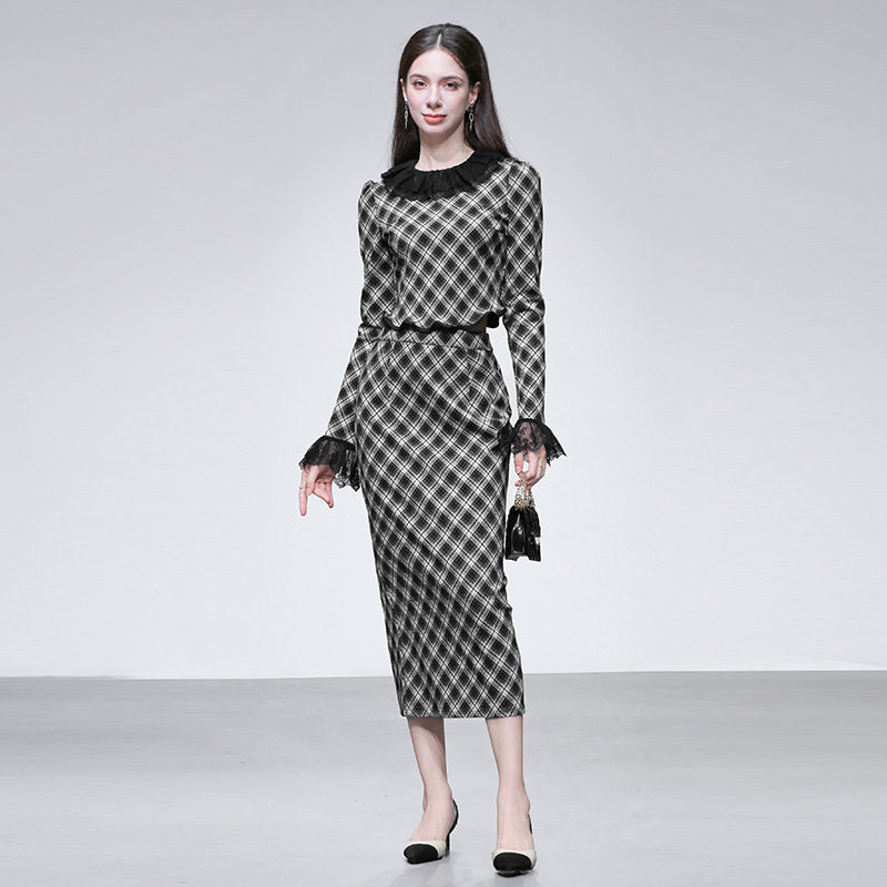 2025冬新法式复古千金风修身长袖拼接上衣+高腰直筒半裙格子套装