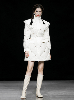 2025冬季新款减龄甜酷风海军领重工钉珠宽松显瘦白色羽绒服外套