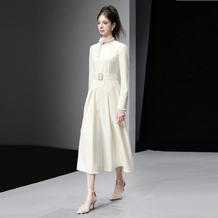 2025秋冬新款气质优雅圆领腰带收腰A字大摆长款连衣裙