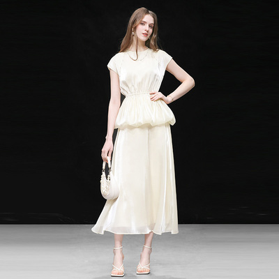 气质圆领无袖收腰玻璃纱上衣