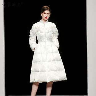 白鸭绒荷叶A摆中长款 复古气质立领长袖 羽绒服外套 新时尚 2025冬装