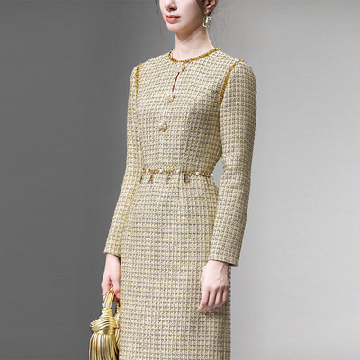 时尚轻奢镂空胸花小香格子亮片