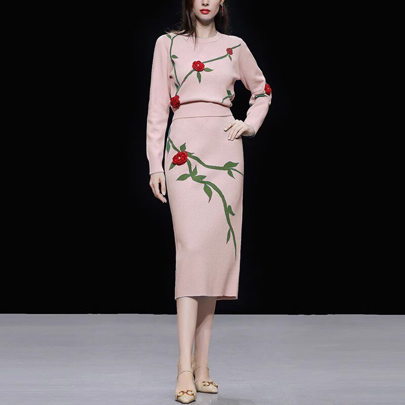 秋冬季女装2025新款气质浅粉色针织衫毛衣包臀裙长裙裙子套装