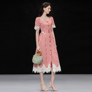 2026夏季新款气质法式宫廷风方领修身大摆花边拼接连衣裙公主裙