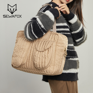 大容量妈咪包2025春季新款母婴外出轻便旅行包多功能斜挎包托特包