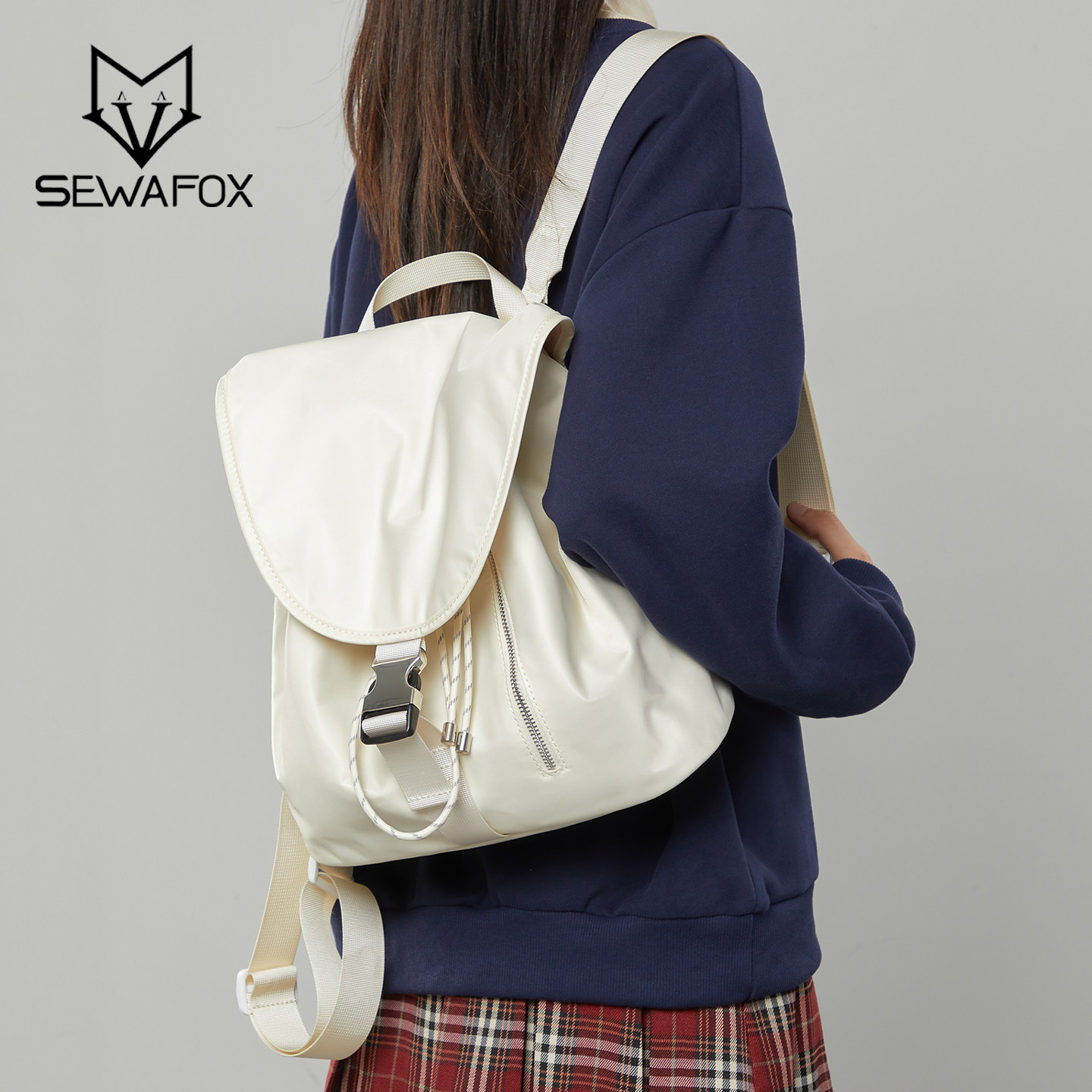 女士抽绳水桶背包2026新款超轻防泼水双肩包度假旅行运动包女轻便