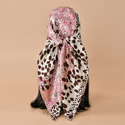 blocked 90cm polyester square scarf 豹纹拼色90cm色丁方巾