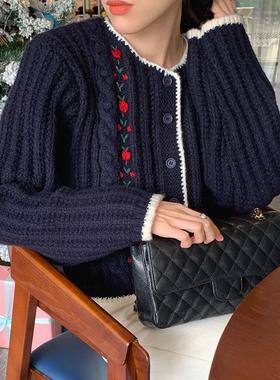 knitted round sweater neck flower contrast hemming