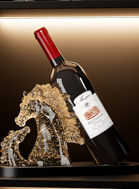 德国2026年马到成功红酒架摆件家居客厅玄关餐边柜玻璃柜酒送领导