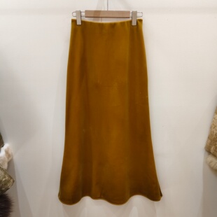 气质显瘦纯色百搭丝绒半身裙女秋冬新品时尚中长款加绒鱼尾裙2025