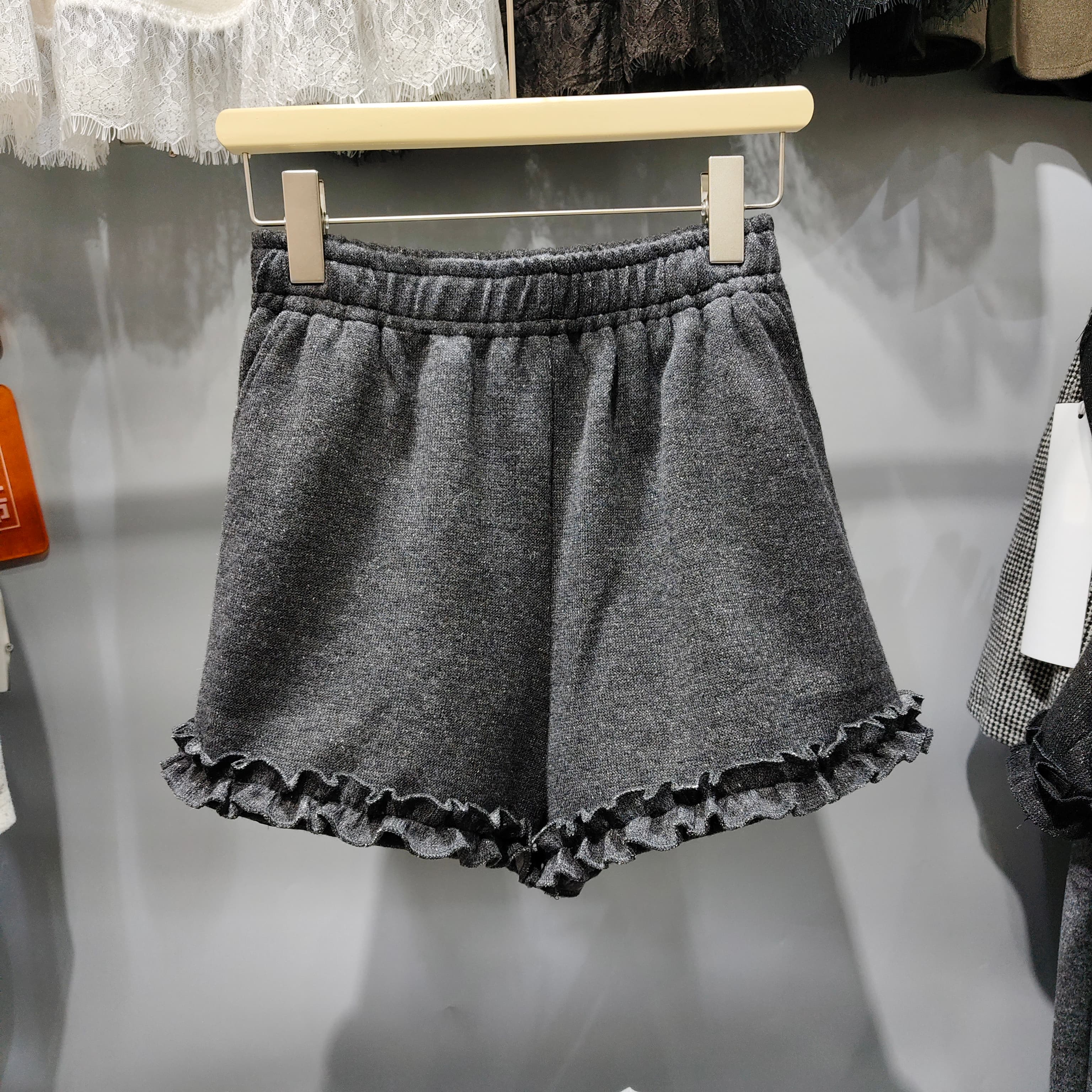 洋气木耳边高腰显瘦A字短裤女