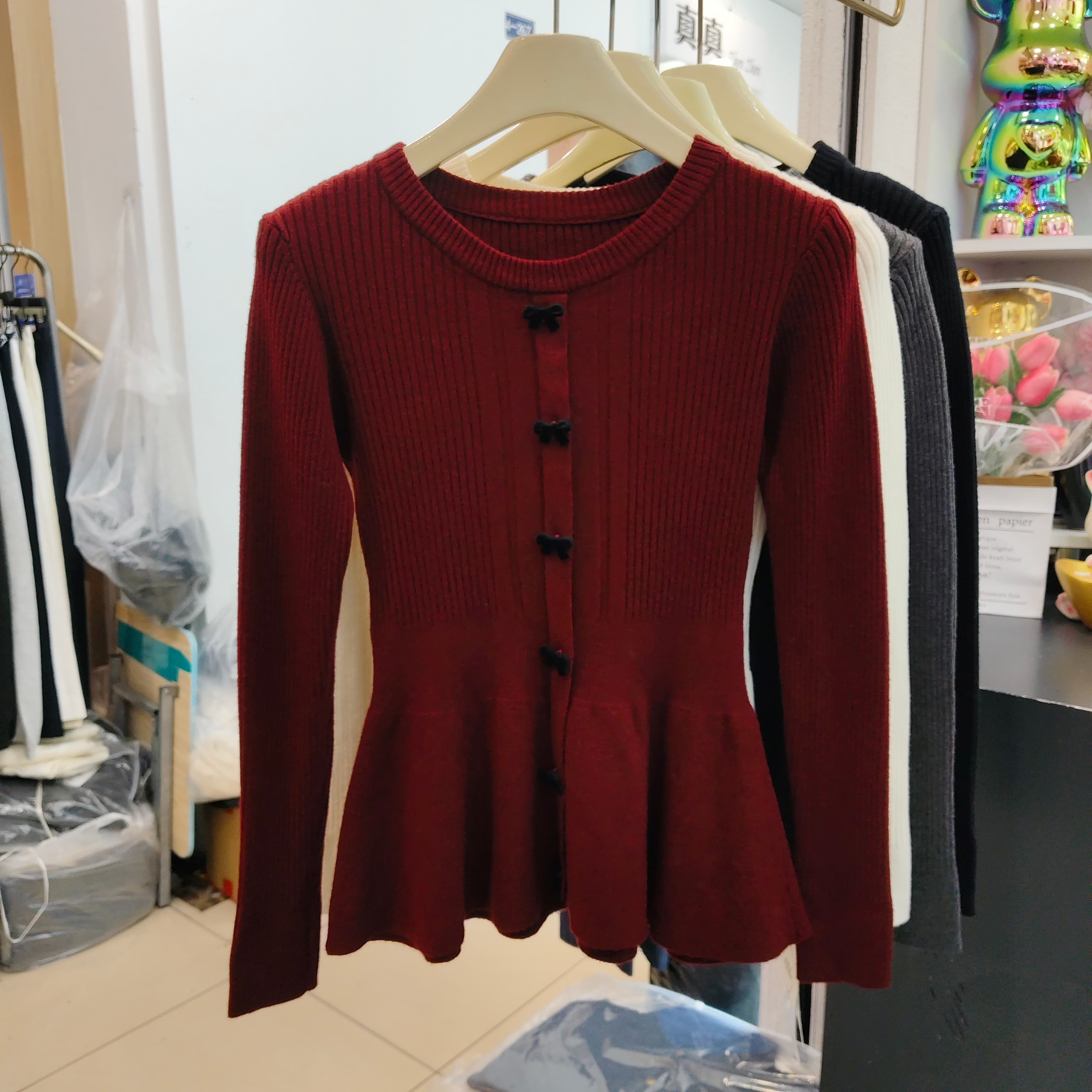 设计感收腰显瘦圆领针织衫女