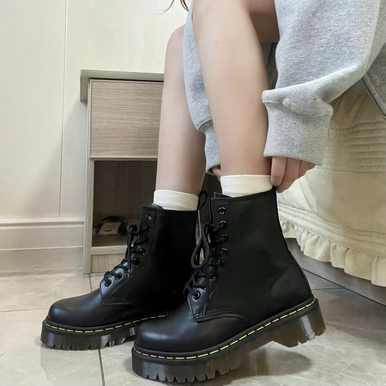 KIKIBEST8孔真皮固特异马丁靴