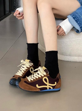 KIKIBEST复古芭蕾德训鞋女新款休闲平底阿甘鞋时尚运动鞋