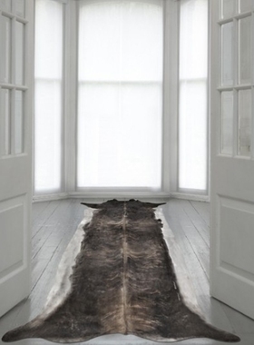 英國地毯Mineheart Super long Stretched Cowhide Rug 240x82.5