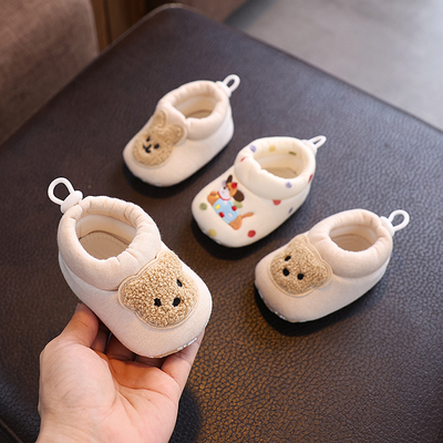 春秋季新生婴儿鞋软底透气