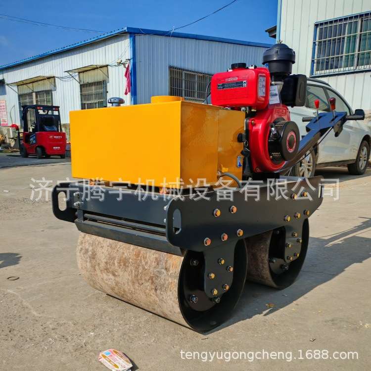 手扶式柴油震动压路机 双钢轮手扶压路机视频 小型压路机