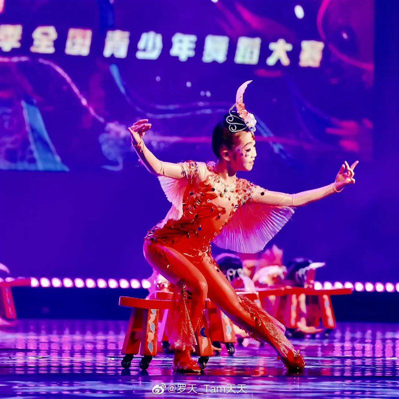 五一新款小荷风采鲤鱼跃龙门演出服鱼儿舞蹈服鱼儿欢歌舞台服装道