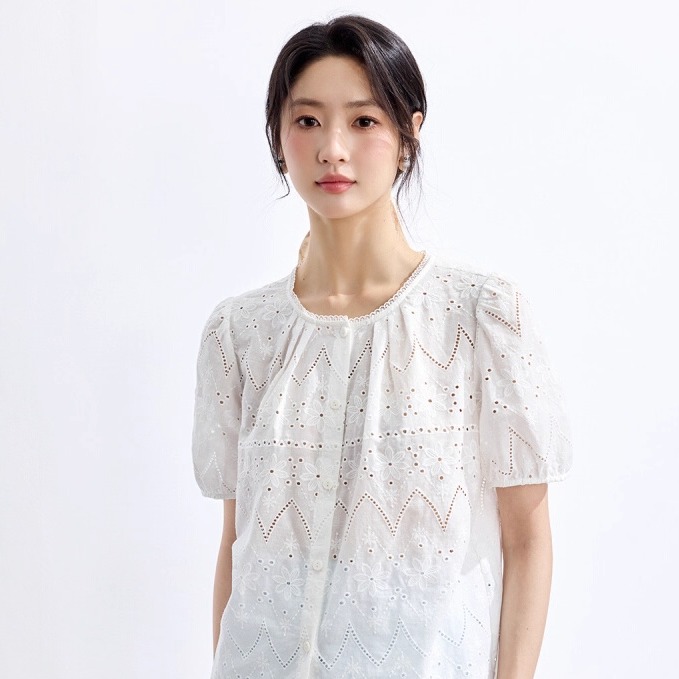 茵曼纯棉法式镂空钩花白衬衫女2025夏季时尚花边百搭别致薄款衬衣