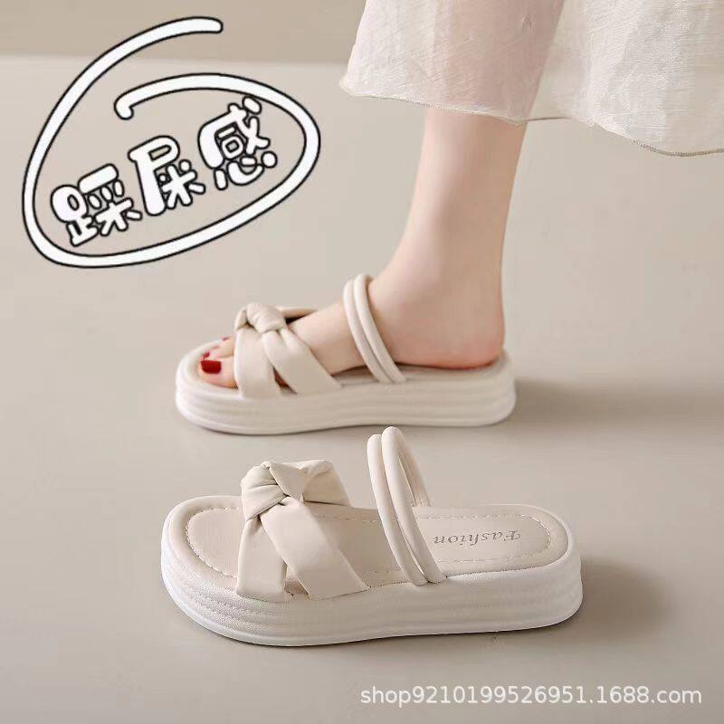 踩屎感软底凉鞋女夏季外穿休闲两