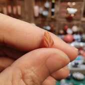 包邮 千年红玉髓叶子珠5.4x9.2m福利 满百