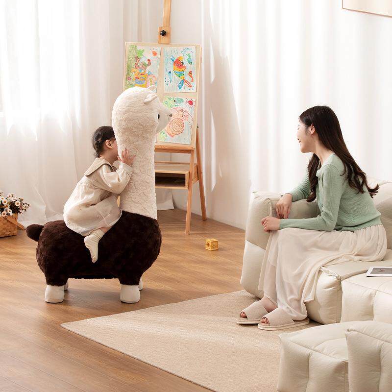羊驼座椅带轮子儿童坐凳板凳网红靠背动物滑轮个性凳子摆件换鞋凳