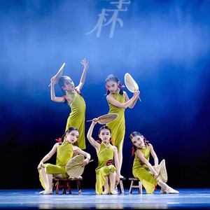 女童晨光曲外婆桥表演服碧落舞蹈