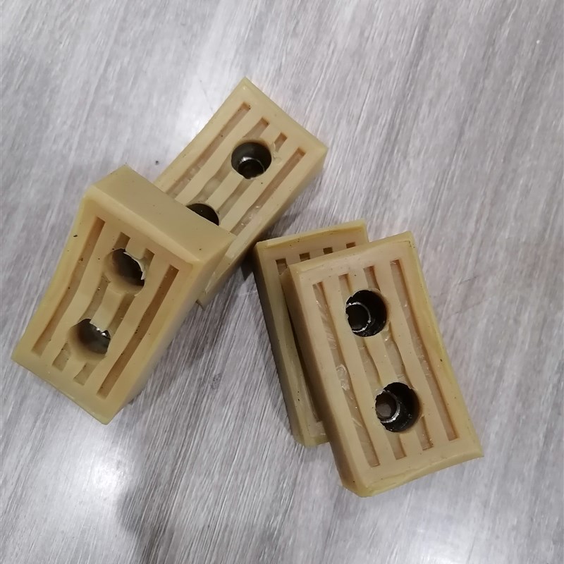 牵引机橡胶块管材链条硅胶压块塑料挤出机零配件S60长耐磨牛筋块