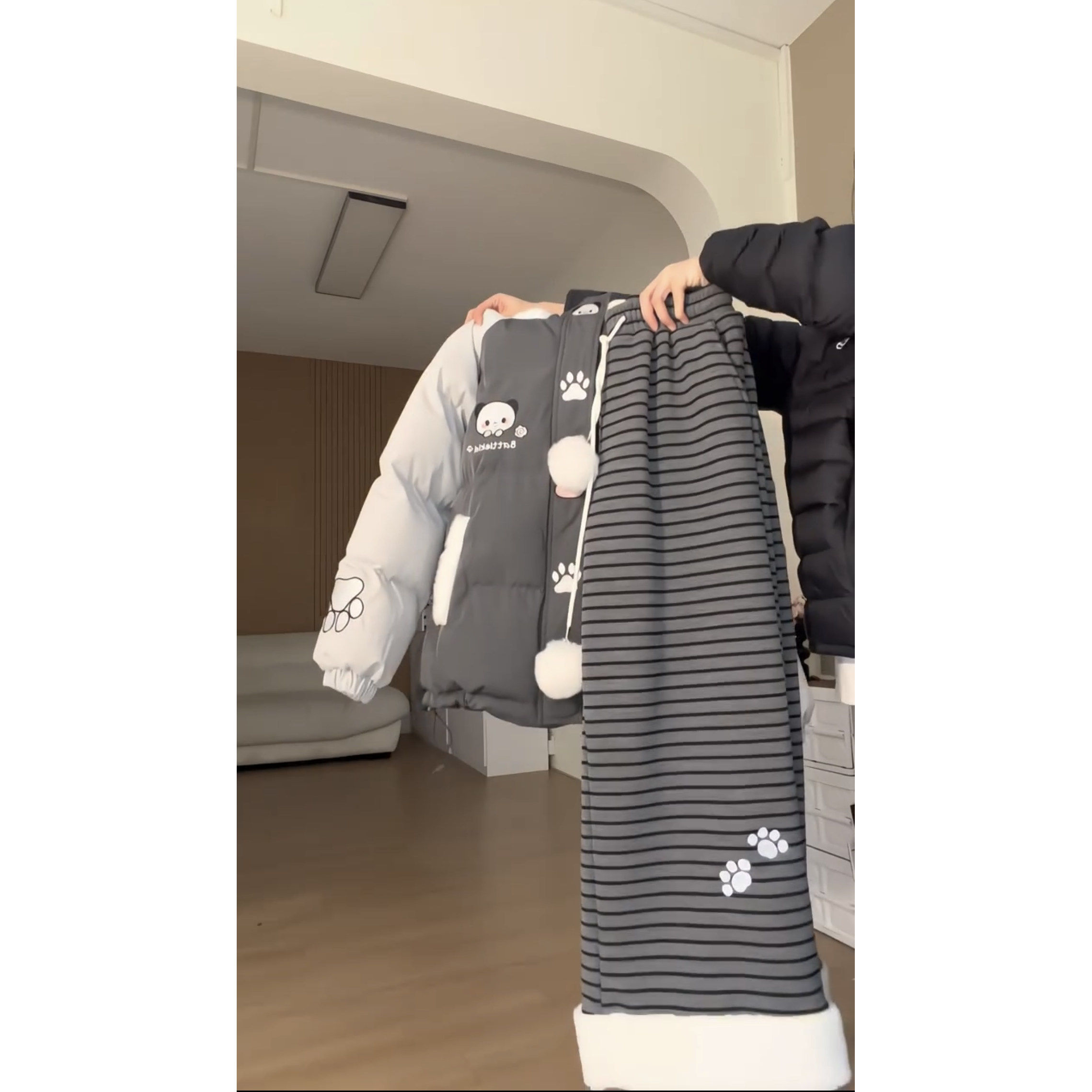 韩系少女设计感条纹休闲直筒裤女秋冬款羊羔绒拼接猫爪刺绣长裤子