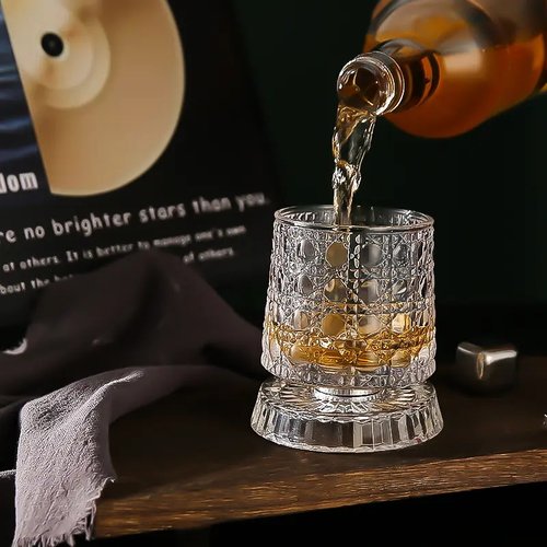 【送发光杯垫】发光旋转威士忌酒杯高颜值转转解压洋酒杯不倒翁