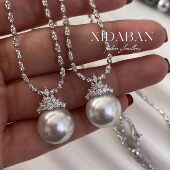 西大班 正圆极光冰雪女王澳白珍珠项链女轻奢925纯银皇冠吊坠颈链