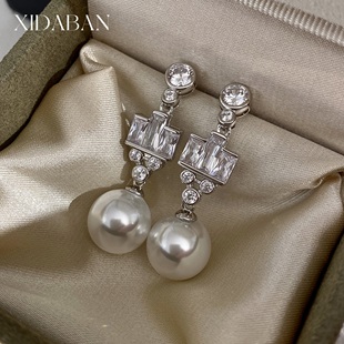 西大班人造澳白珍珠耳饰日本精工s925银方钻耳钉小众设计轻奢耳环