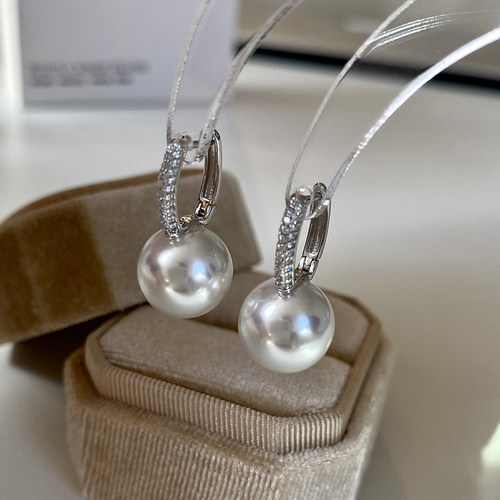 西大班轻奢纯银通用通勤耳环澳白