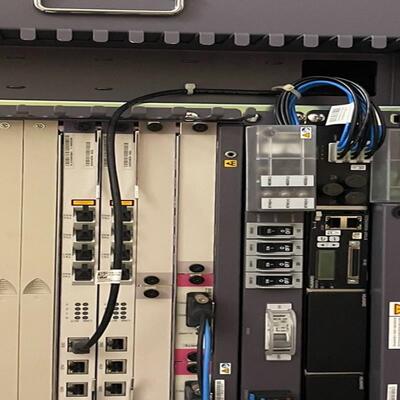 全新华为MA5683T 机框带小型机柜（MDF）